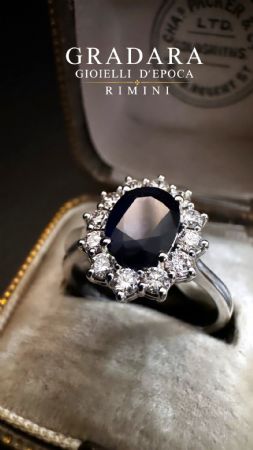 Anello  con  Zaffiro  e  Diamanti  