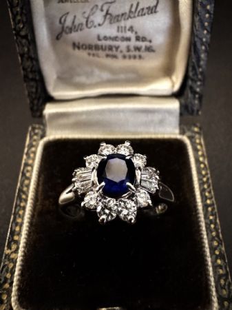 Ring with Sapphire and Diamonds