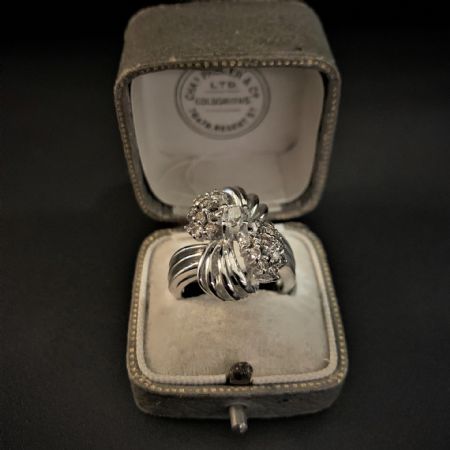 Ring with 1 ct Diamonds.