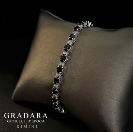 Pulsera con Zafiros de 10 ct y Diamantes de 0.50 ct.