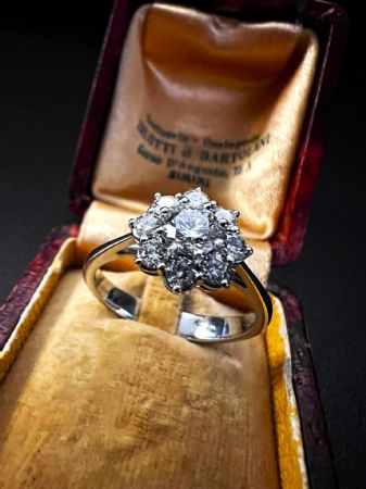 Flower Ring with 1.2 ct Diamonds