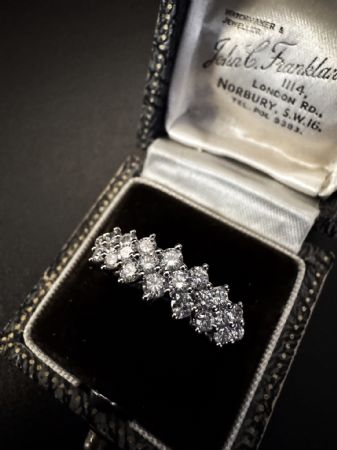 Anel - aliança com Diamantes 1.10 ct.