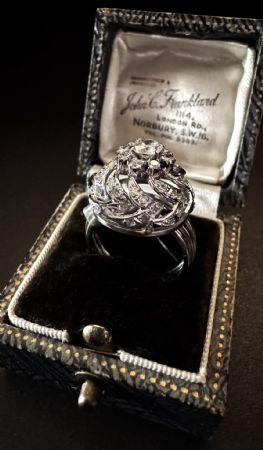 Openwork Platinum Ring with a 0.45 ct Central Diamond