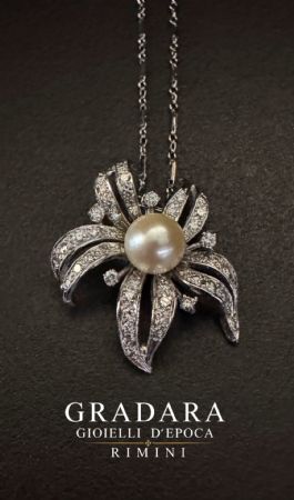 Pendente   con  Perla  e   Diamanti.