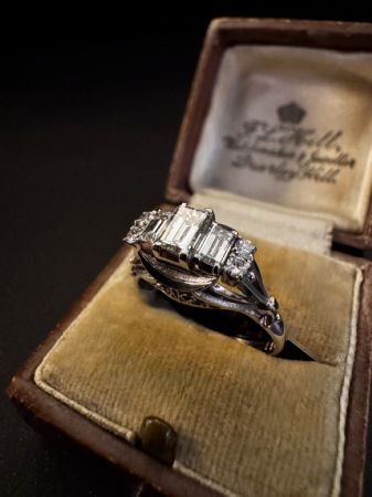 Anello  in  Platino  con   Diamanti  