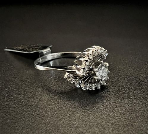 Ring mit Diamanten 0,70 ct.