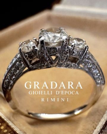 Anello  con  Diamanti  1   ct. 