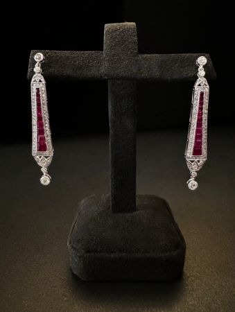 Boucles d'oreilles en Platine avec Rubis et Diamants