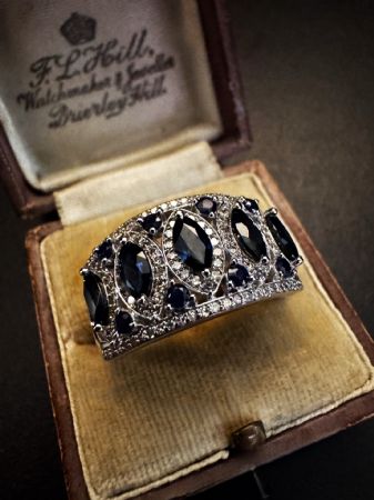 Anello  con  Zaffiri  e  Diamanti  