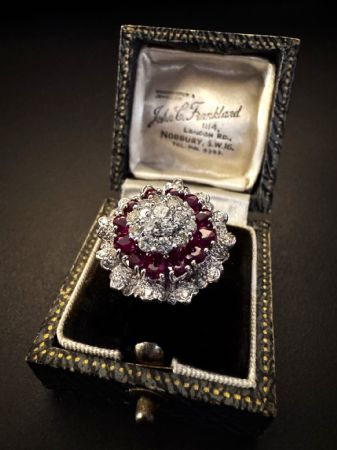 Ring mit Diamanten und Rubinen, 1950er Jahre