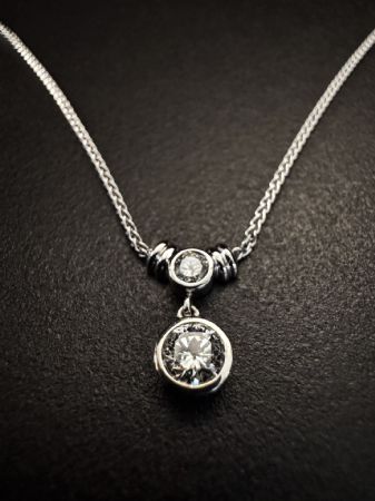 Pendente  con  Diamanti  modello  