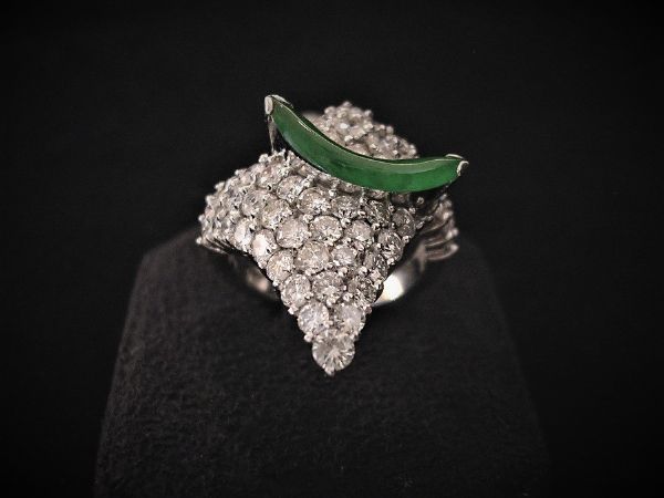 Ring with 3.5 ct Diamonds