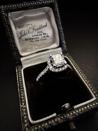 Bague avec Diamant taille Princesse 0.70 ct.