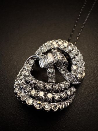 Pendant with 4 ct Diamonds.