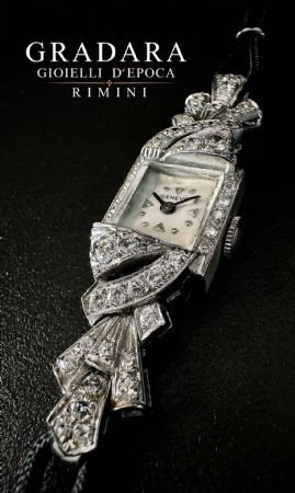 Platinuhr im Art-Déco-Stil mit 1,5 ct Diamanten.